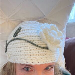 Elegant White Knit Flower headband